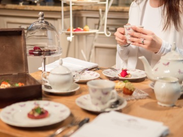 Čajový dýchánek jako módní rituál